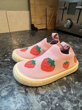 Kids Pink Strawberry Slip-On Knit Shoes